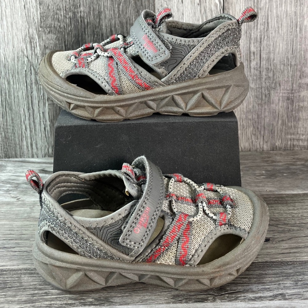 OshKosh Bgosh Toddler Boys Gray Red Closed Toe Water Sandals Size 7 OS24Q22H